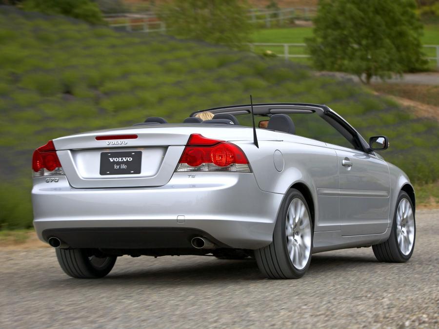  Volvo C70 T5 2005 года  (US) (фото 18 из 30)